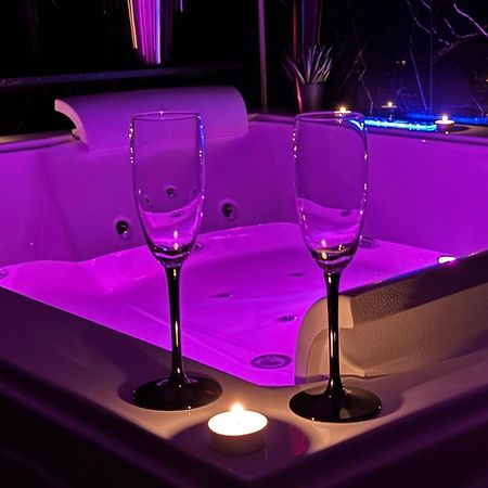 Apartament Z Jacuzzi Na Wylacznosc Dolina Baryczy Zmigrod Esterno foto