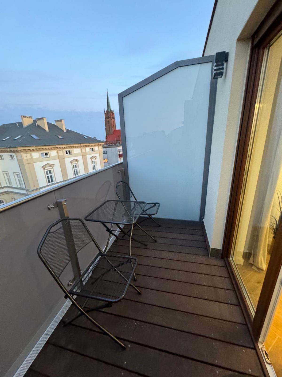 Apartament Z Jacuzzi Na Wylacznosc Dolina Baryczy Zmigrod Esterno foto